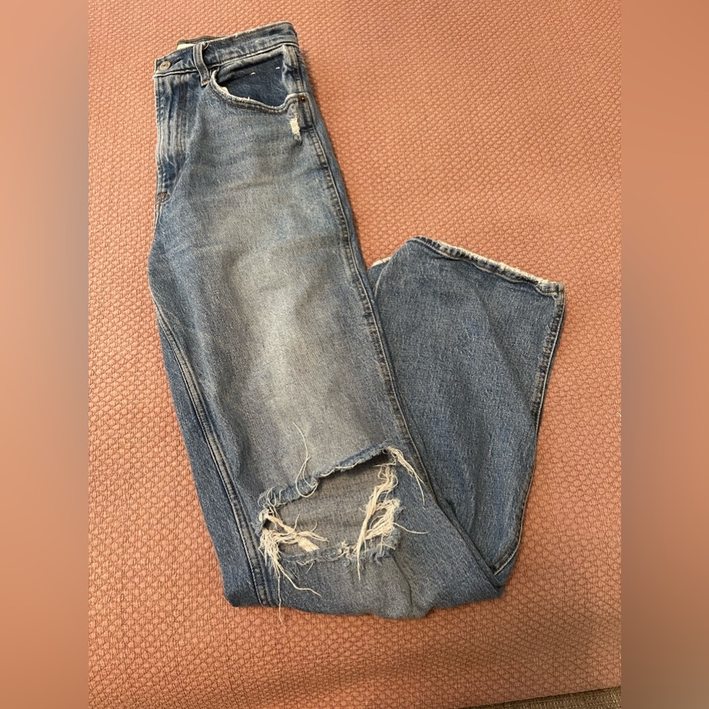Abercrombie &Fitch ultra high rise 90s relaxed Jean size 27/4R